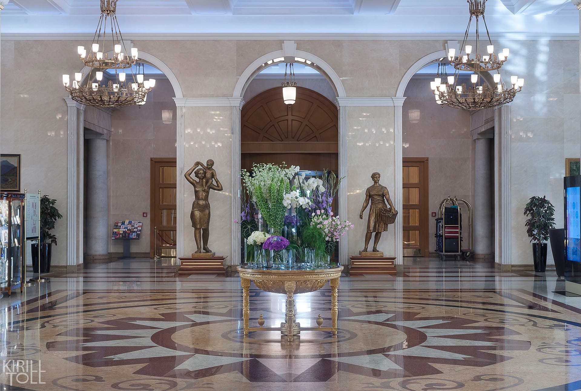 интерьерная съемка холла отеля в Москве