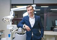 фотосъемка портрета врача-стоматолога