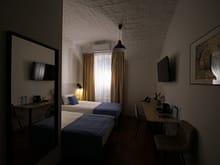 Серия кадров с разной экспозицией Пример брекетинга в интерьере. Фотограф Кирилл Толль