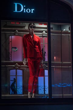 витрины магазинов на фотографиях. работа фотографа Кирилла Толль