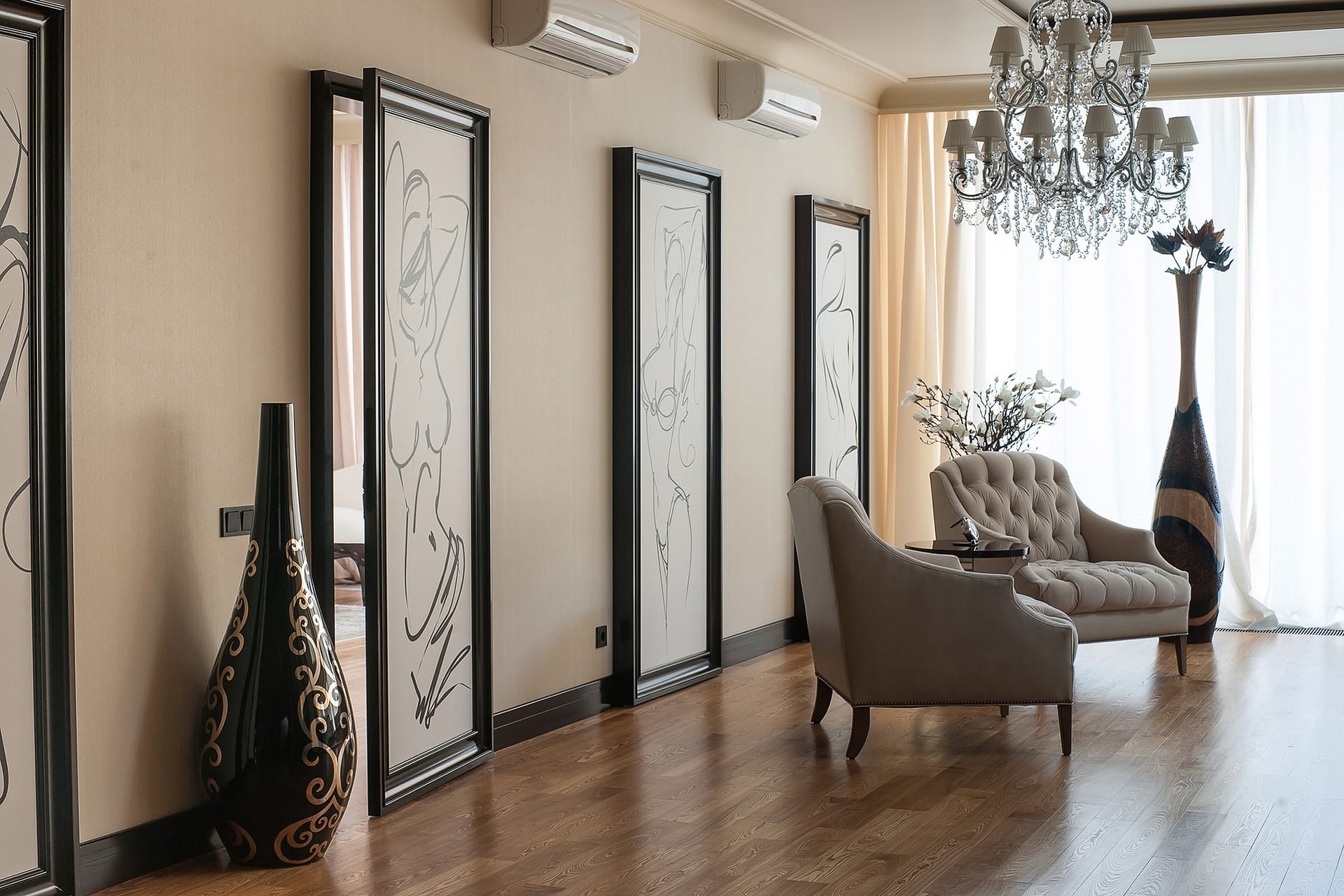 Профессиональная фотосъемка интерьера кабинета с видом на Москву-реку в ЖК Дом Архитекторов у метро Киевская